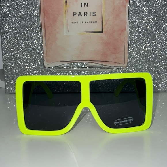 Accessories - 💚Oversized Neon Green Sunglasses💚